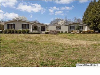 250 Wimbledon Rd, Brownsboro, AL 35741