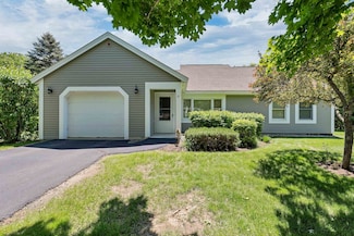 10 Vappi Vale Ln, Moultonborough, NH 03254