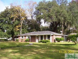 102 Paradise Dr, Savannah, GA 31406