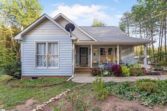 104 Ginners Hill Rd, Travelers Rest, SC 29690