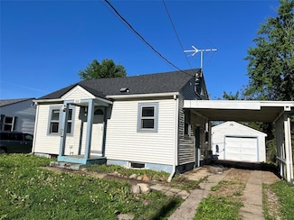 1315 E 25th St, Des Moines, IA 50317