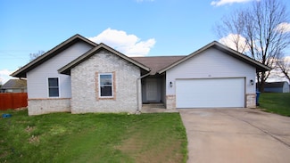 618 E Marian Ct, Nixa, MO 65714