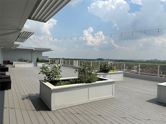 6955 Turtlewood Dr Unit 502, Houston, TX 77072