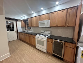 42 Park Ave Unit 1, Suffern, NY 10901