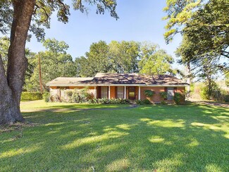 809 York Dr, Lufkin, TX 75901