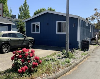 7842 SE Lindy St, Portland, OR 97206