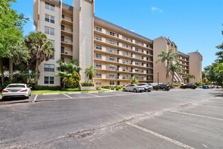 3300 W Rolling Hills Cir Unit 701, Davie, FL 33328