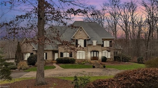 141 Wellsprings Ct, Pfafftown, NC 27040