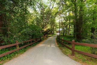 11 Running Stream Rd, Rehoboth, MA 02769