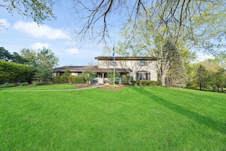227 Abbott Place Unit 2, Tower Lakes, IL 60010
