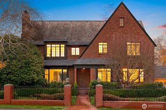 1994 Shenandoah Dr E, Seattle, WA 98112