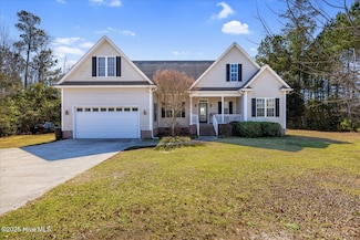 916 Sloop Point Loop Rd, Hampstead, NC 28443