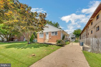 410 Powhattan Ave, Lester, PA 19029