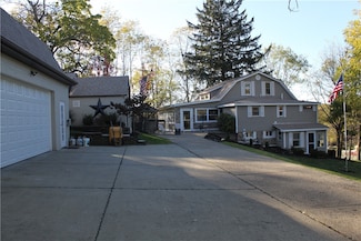 5551 Claytonia Dr, Bethel Park, PA 15102