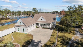 1202 Neuse Dr, Oriental, NC 28571