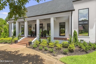 9 Glen Eagles Dr, Jackson, MS 39211
