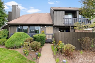 12 Westgate Dr, Edison, NJ 08820