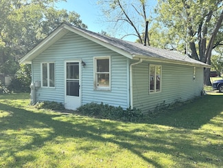 3239 3rd Ave, Momence, IL 60954