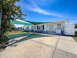 4236 Beacon Square Dr, Holiday, FL 34691