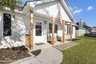 113 Parnell Rd, Hubert, NC 28539