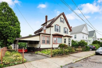69 Hawthorne St, Lynn, MA 01902