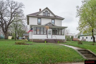 240 N Halladay St, Good Thunder, MN 56037