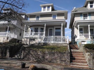 608 Ridge Ave, Pottsville, PA 17901