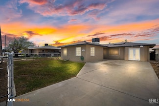 1729 Melody Ln, Bakersfield, CA 93308
