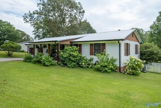 84 Hickory Ln, Jacksonville, AL 36265