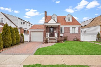 964 Cherry Ln, Floral Park, NY 11001