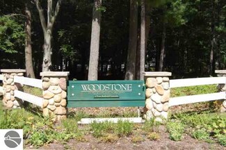Twisted Oak #5 Woodstone Rd Unit 5, Glen Arbor, MI 49636