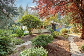 18709 58th Ave NE, Kenmore, WA 98028