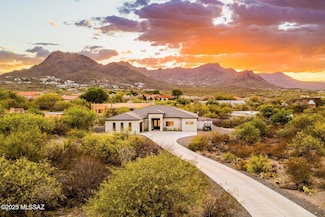 885 N Windbell Cir, Tucson, AZ 85745
