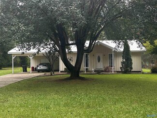 404 Juanita St, Gadsden, AL 35905