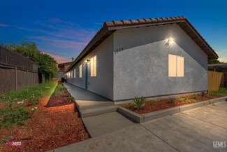 1028 Jeffrey St, Bakersfield, CA 93305