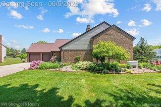 3430 Woodvalley Dr, Lapeer, MI 48446