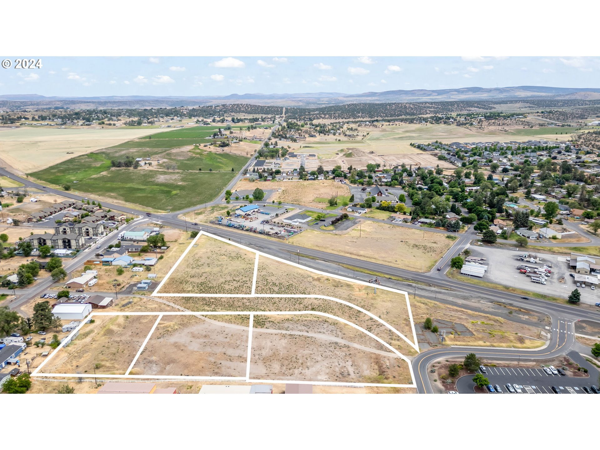 0 SW Hwy 97 Unit 24630292, Madras, OR 97741