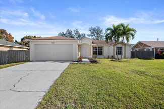 661 SE Clifton Ln, Port Saint Lucie, FL 34983