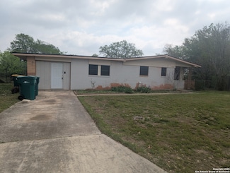 104 Circle Dr, Universal City, TX 78148
