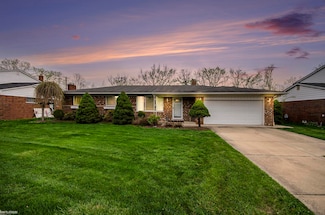 19112 Cheyenne St, Clinton Township, MI 48036
