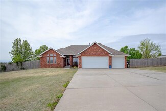 20318 SE 37th St, Harrah, OK 73045