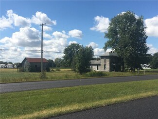 10547 E Us Highway 40, Charlottesville, IN 46117