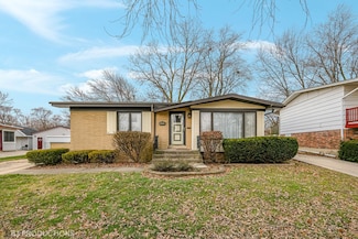 406 N Park Dr, Glenwood, IL 60425