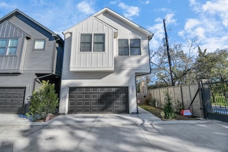 9010 Laverne Laurel Ln, Houston, TX 77080