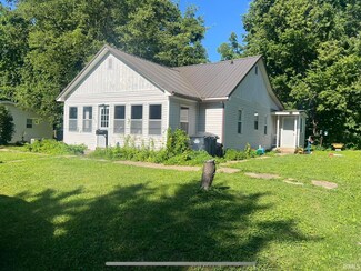 613 Oxford St, Grayville, IL 62844