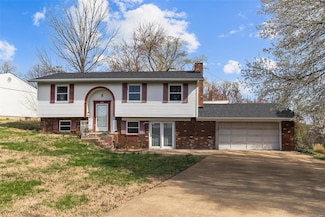 953 E 1st St, Washington, MO 63090