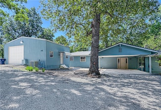 517 Lakeshore Rd, Bull Shoals, AR 72619