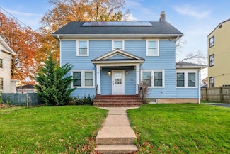 114 E 5th Ave, Roselle, NJ 07203