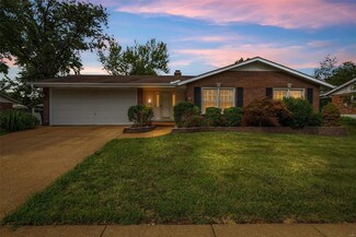 5134 Towne Centre Dr, Saint Louis, MO 63128