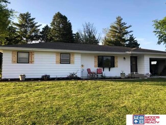205 Smith St, Diller, NE 68342